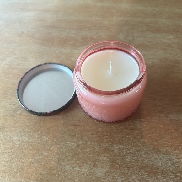 Embossed glass Fig and Grapefruit soy candle - Picture 2 of 3